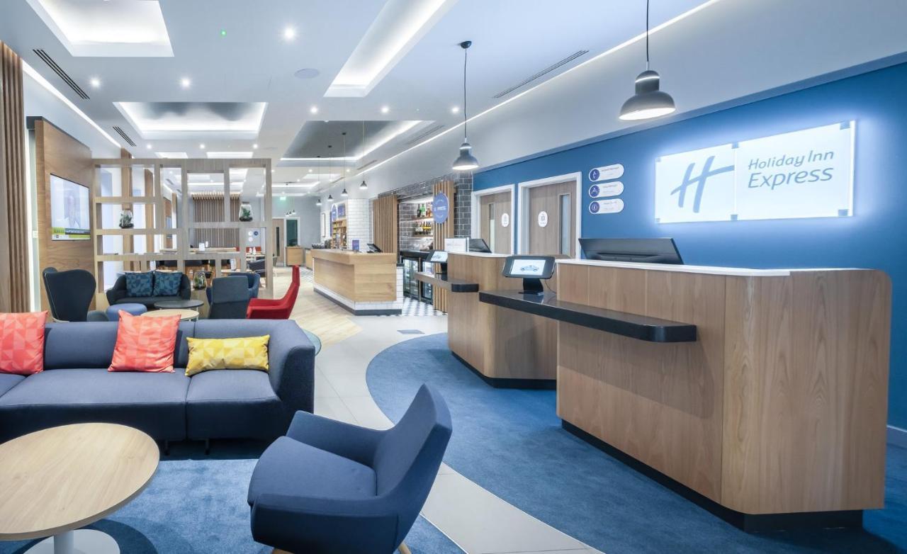 Holiday Inn Express - Fleet By Ihg Luaran gambar