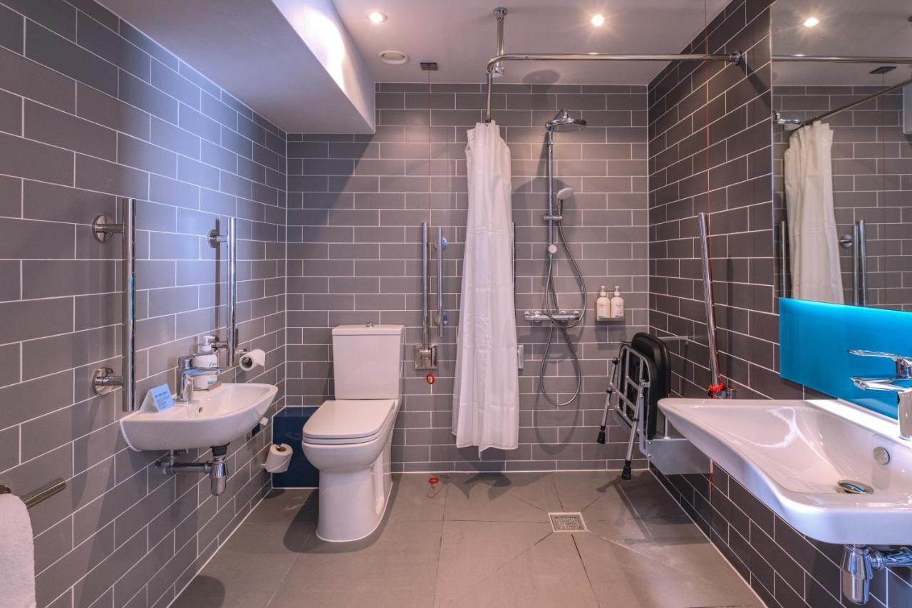 Holiday Inn Express - Fleet By Ihg Luaran gambar