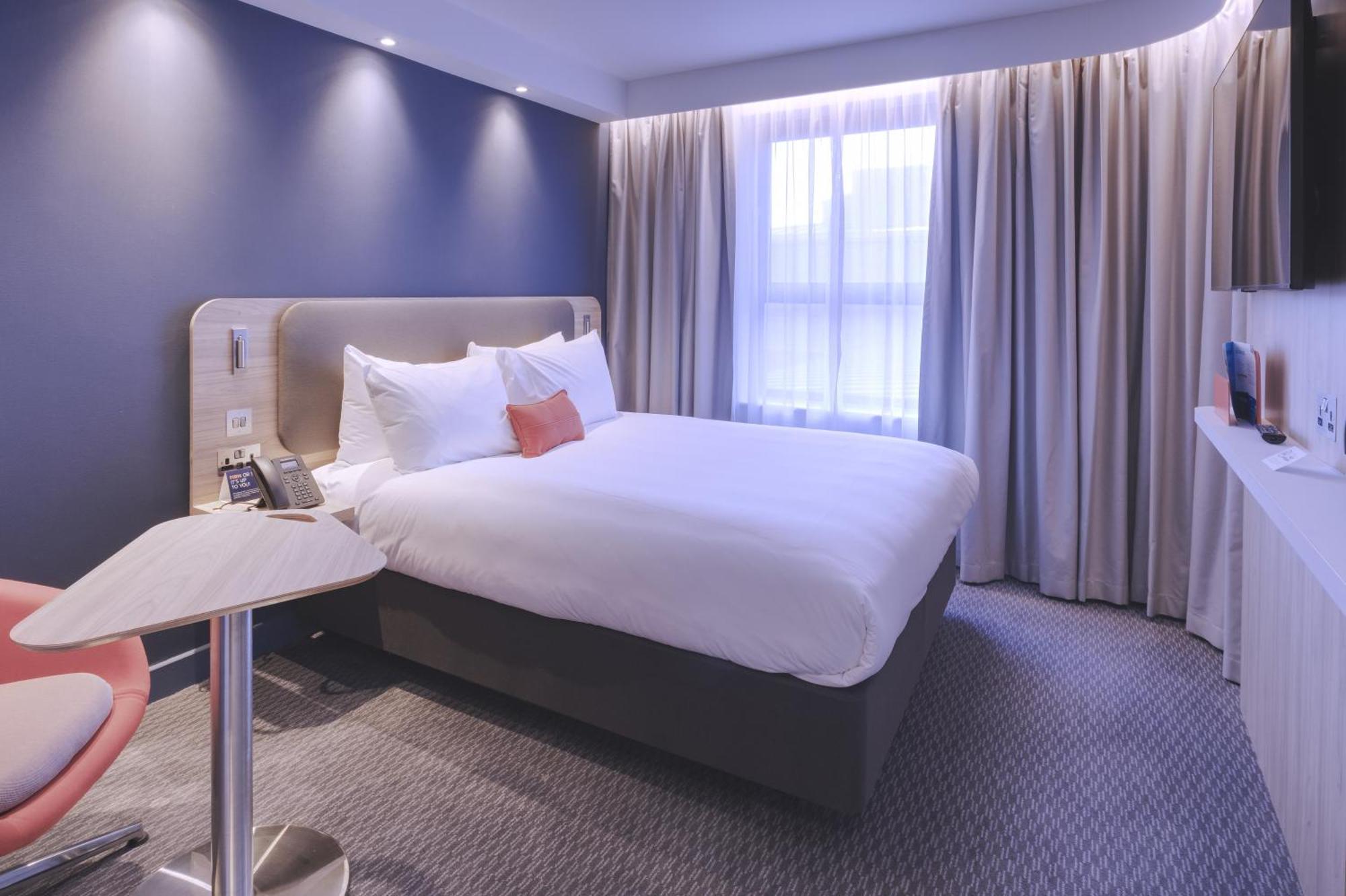 Holiday Inn Express - Fleet By Ihg Luaran gambar